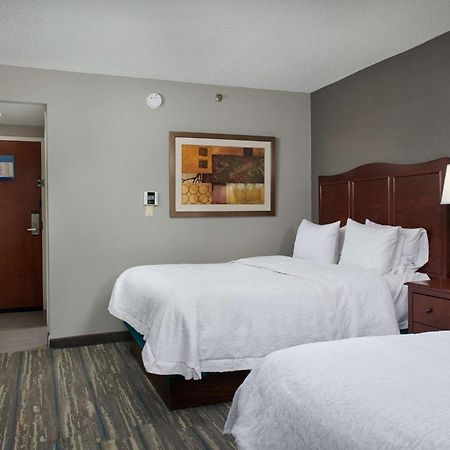 Hampton Inn Atlanta-Cumberland Mall/Cobb Galleria Area Смирна Екстериор снимка