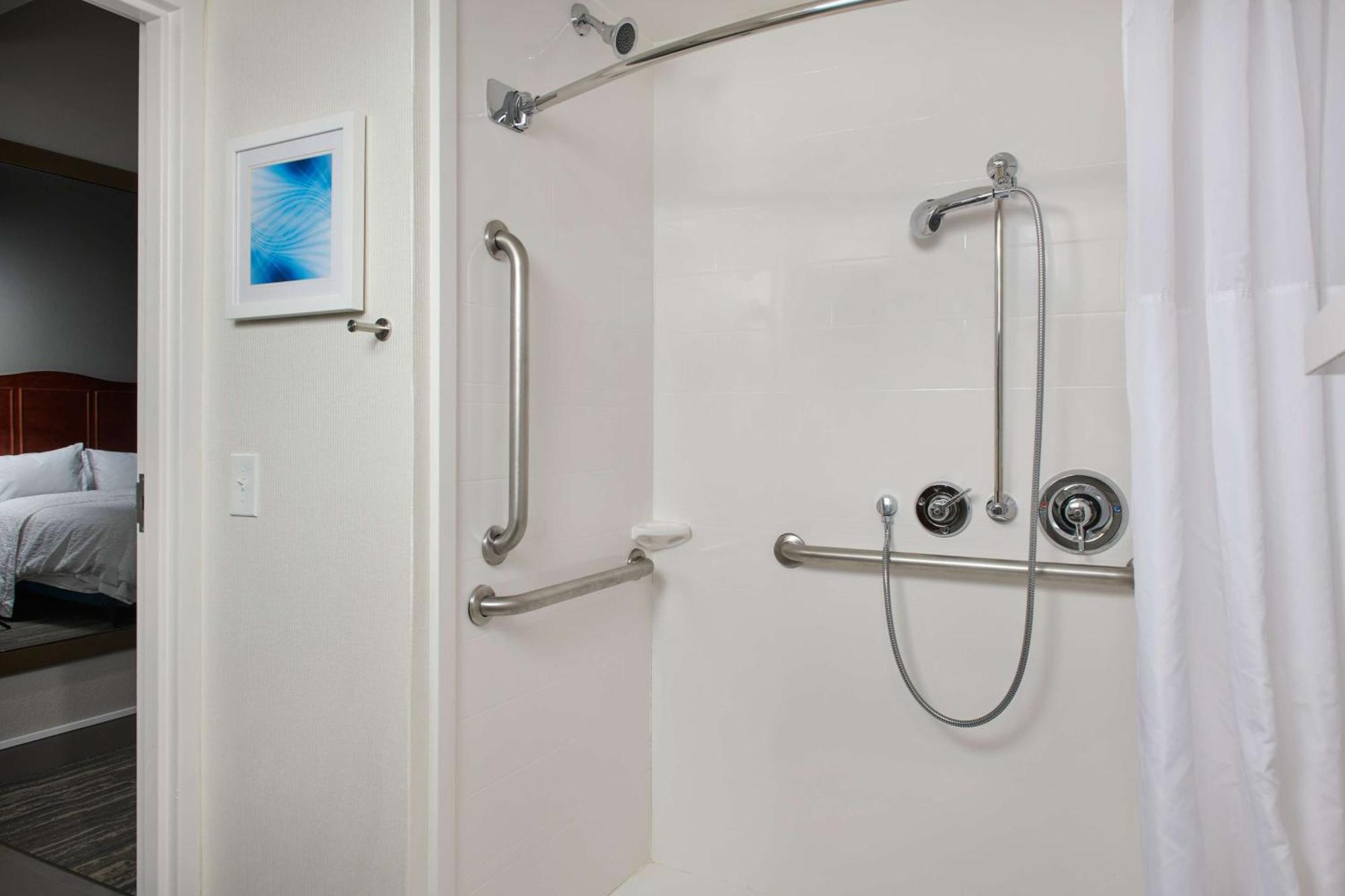 Hampton Inn Atlanta-Cumberland Mall/Cobb Galleria Area Смирна Екстериор снимка
