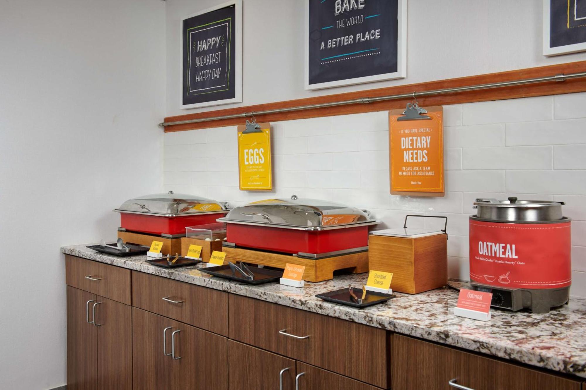 Hampton Inn Atlanta-Cumberland Mall/Cobb Galleria Area Смирна Екстериор снимка