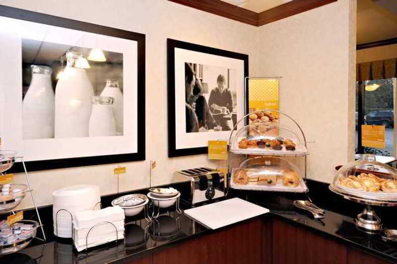 Hampton Inn Atlanta-Cumberland Mall/Cobb Galleria Area Смирна Ресторант снимка